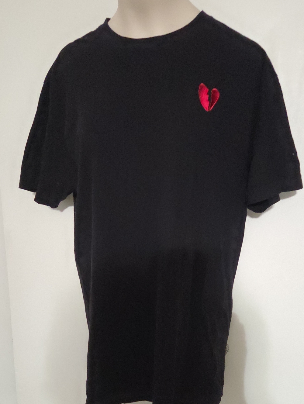 riot society Black Short‑Sleeve Tee with Red Broken Heart Chest Patch